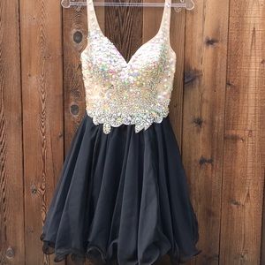 Prom Dress Short Nude Black Sparkly Gems w Tulle